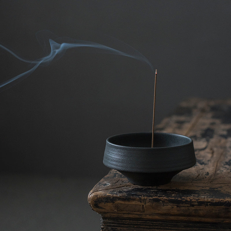 Brûleur d’Encens Zen en Céramique – Design Épuré et Fait Main