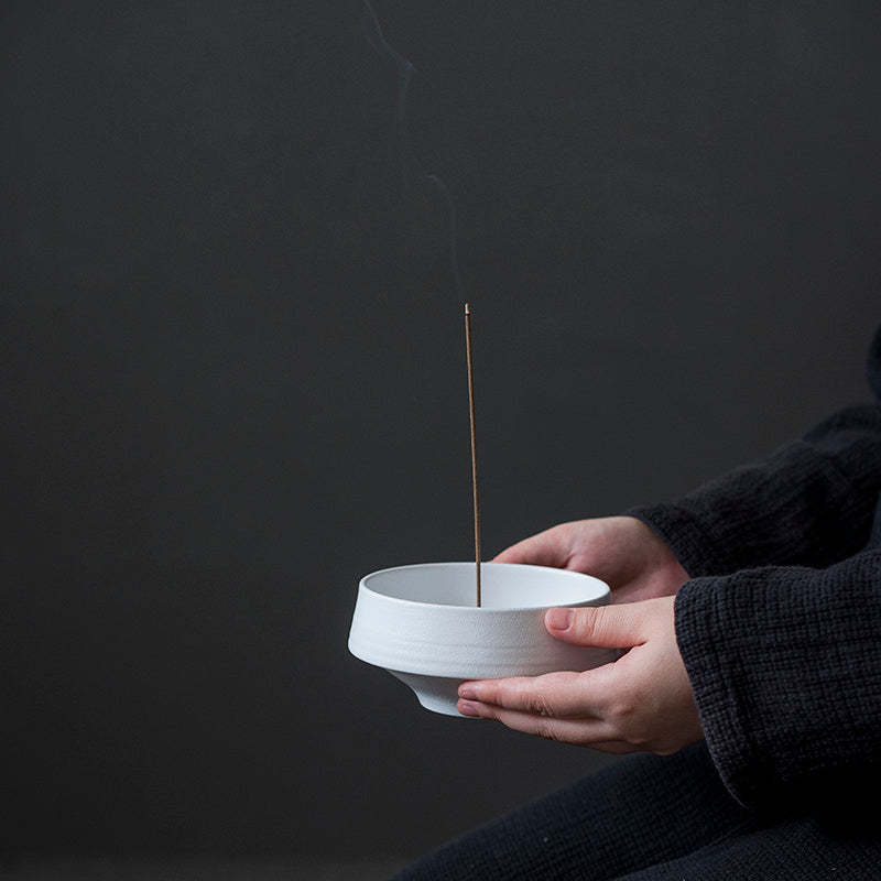 Brûleur d’Encens Zen en Céramique – Design Épuré et Fait Main